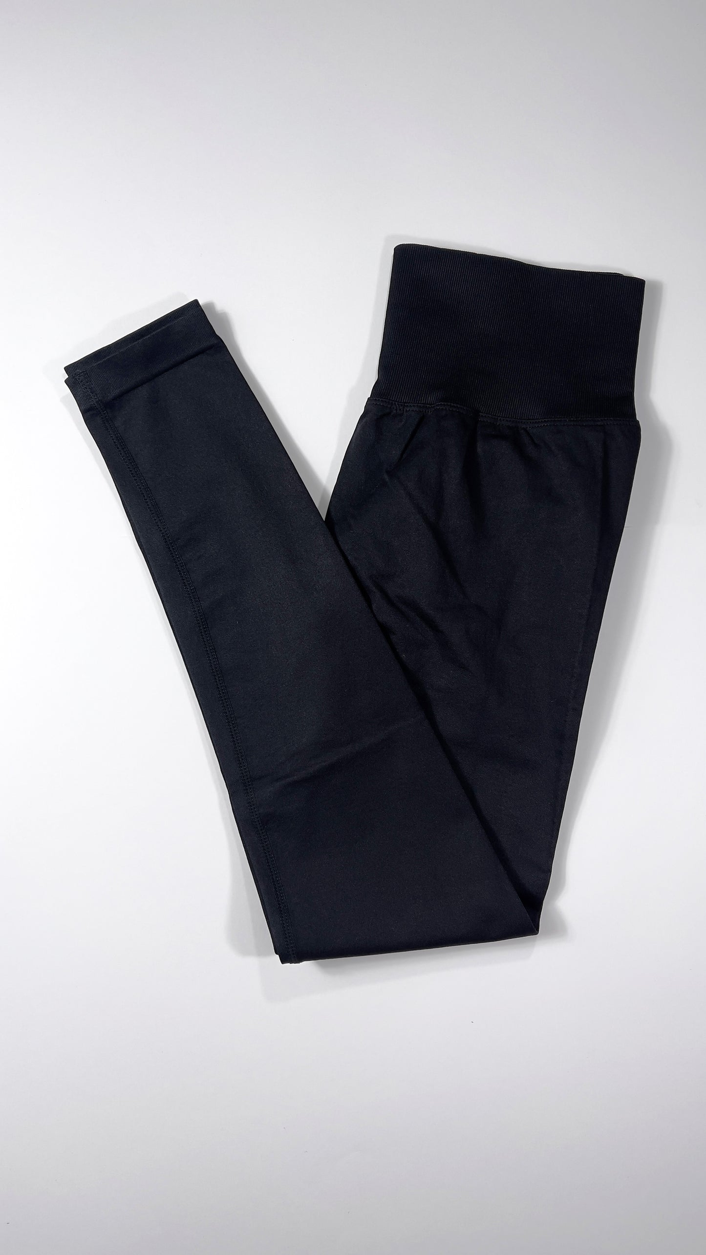 Black Solid Contour