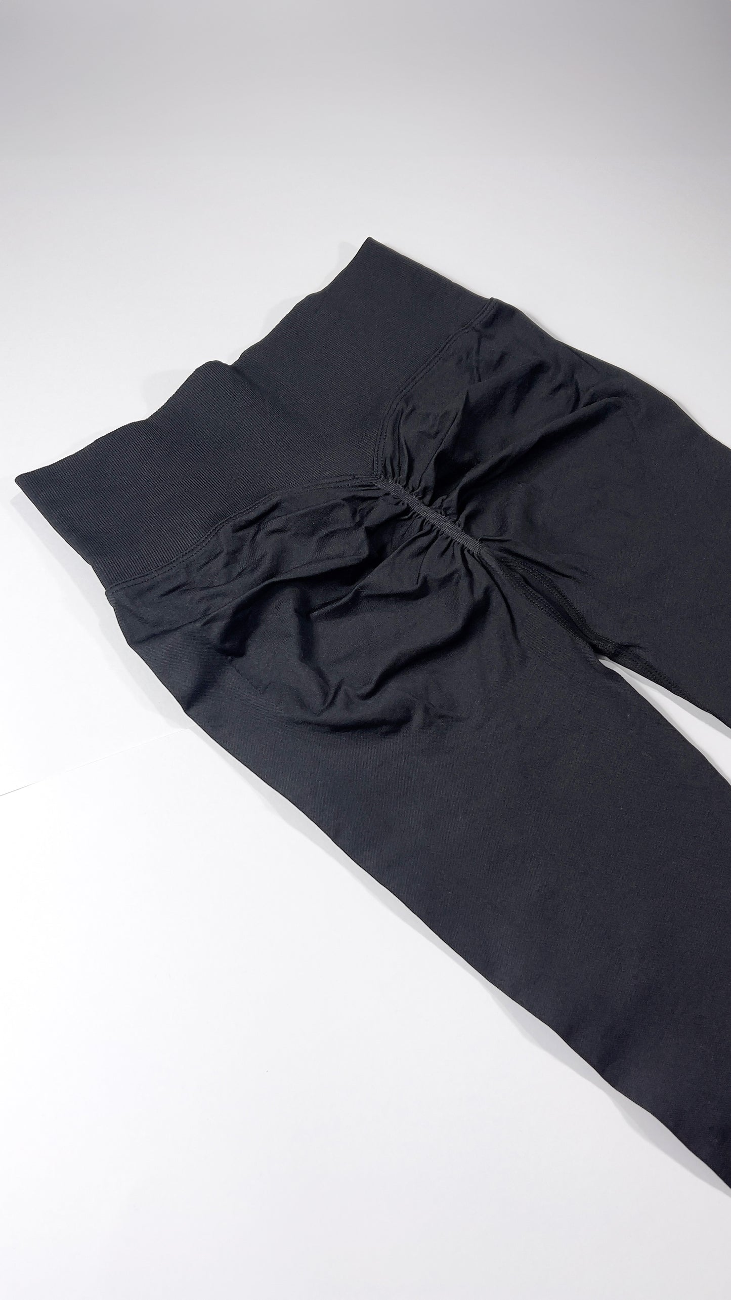 Black Solid Contour