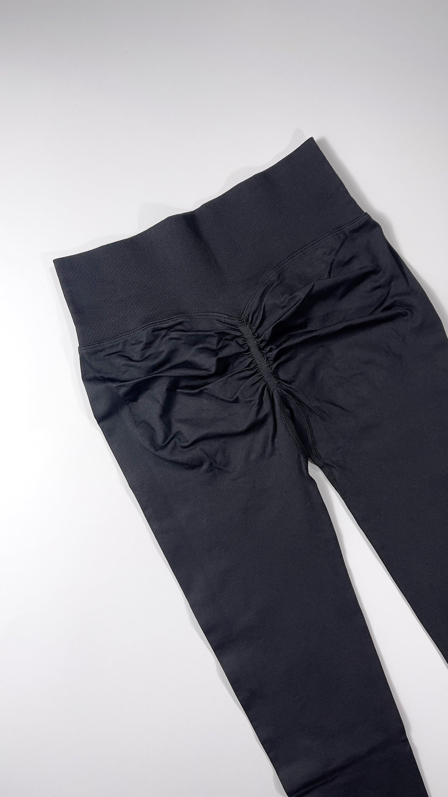 Black Solid Contour