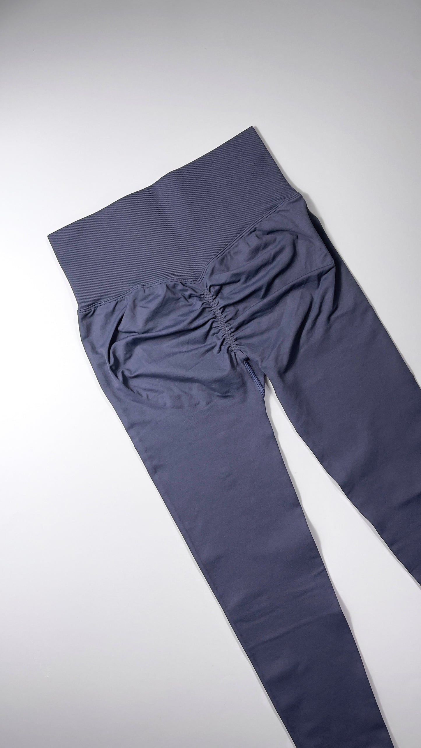 Gris Azulado Solid Contour